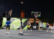 开云体育在线-篮球选手在社交平台上发布训练视频