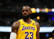 开云体育直播-包含掘金完胜尼克斯，浓眉打破历史纪录的词条