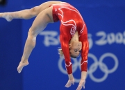 开云下载-莱万，节奏大师的罗马交响曲—当波兰锋霸引领全队击穿皇家社会铁壁