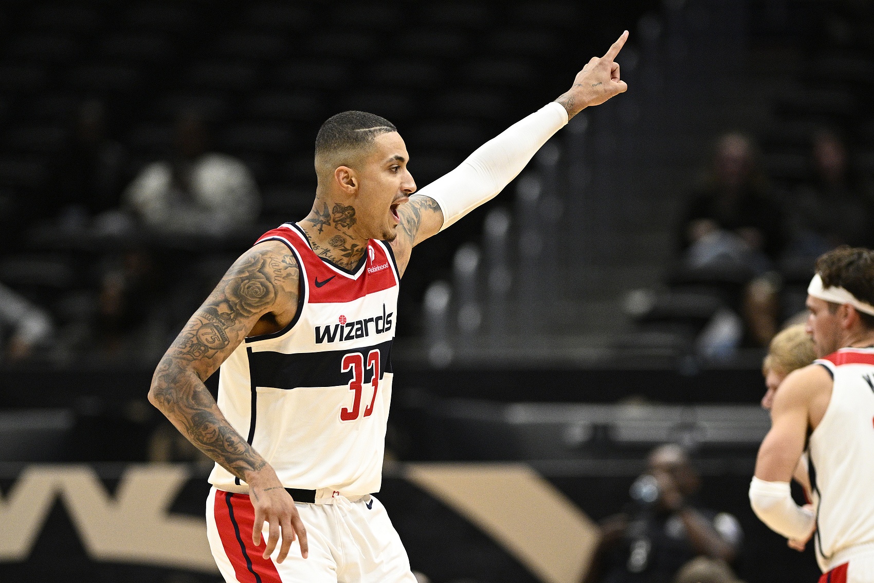 关于加拿大男篮翻盘步行者，凯尔·库兹马高光表现的信息