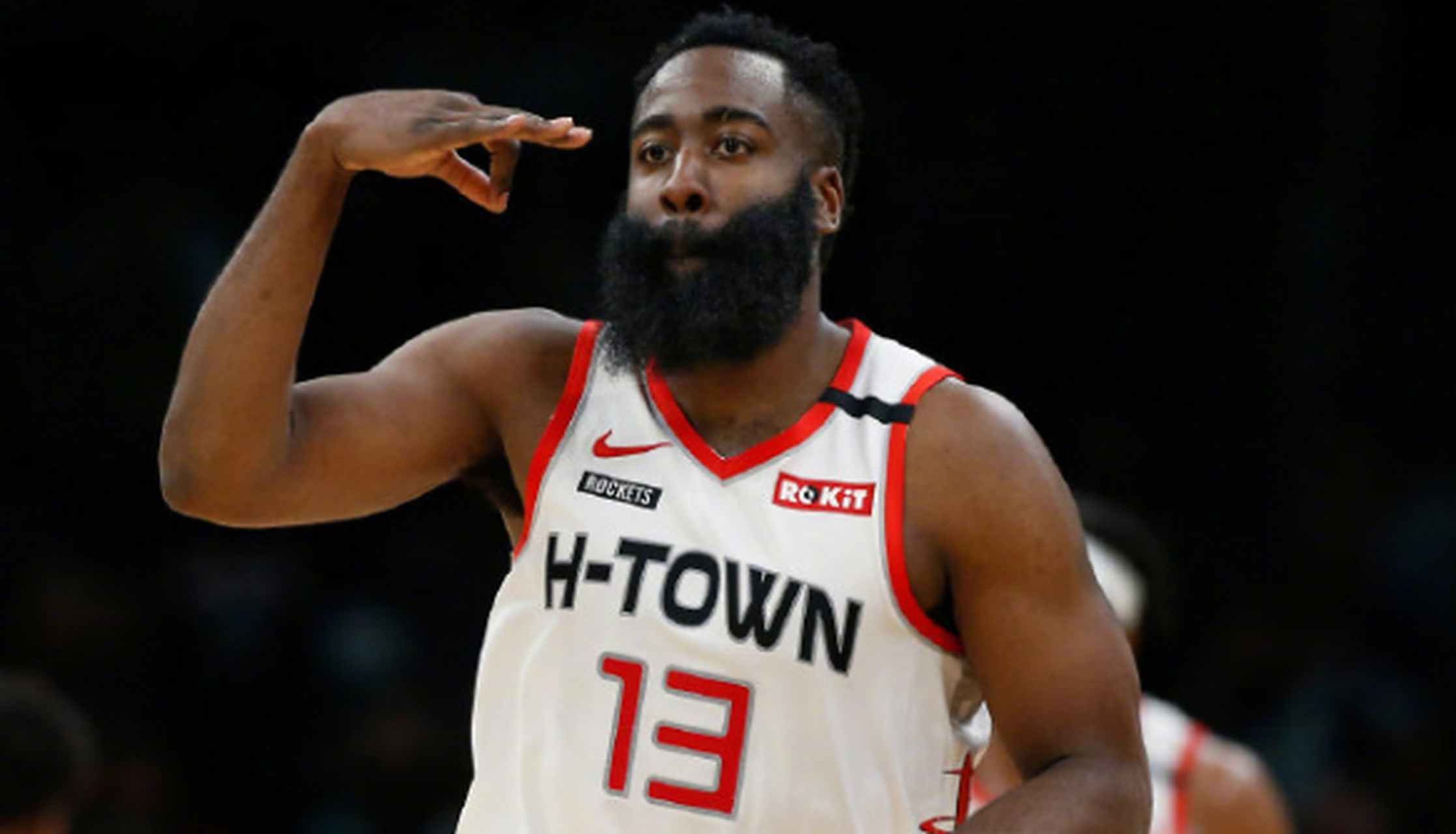 雄鹿主场取得重要胜利,跃居赛区第一的简单介绍 雄鹿主场取得重要胜利,跃居赛区第一的简单介绍