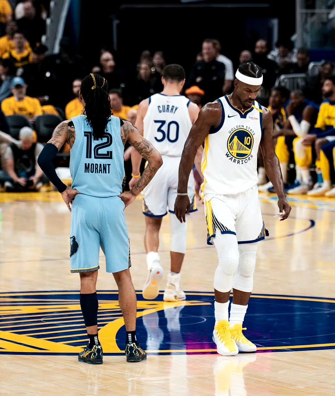 勇士队员受伤下场,球队战绩受到影响 勇士队员受伤下场,球队战绩受到影响