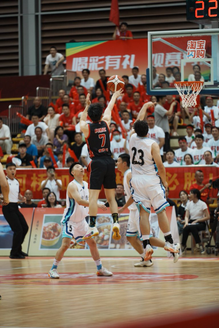 浙江男篮逆风翻盘,进入八强 浙江男篮逆风翻盘,进入八强