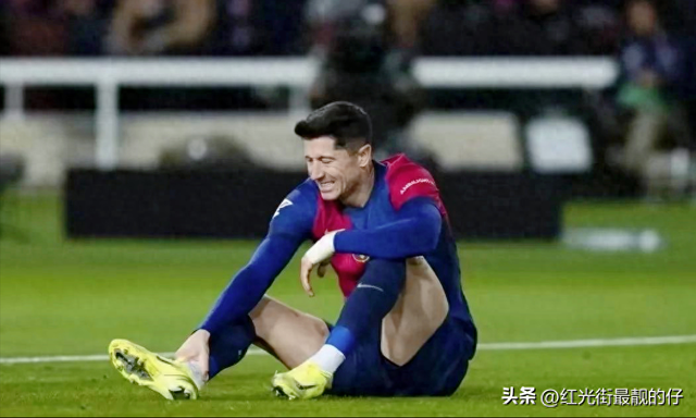 关于莱万连破竞技鼎盛,巴萨防线不稳难抵进攻的信息 关于莱万连破竞技鼎盛,巴萨防线不稳难抵进攻的信息