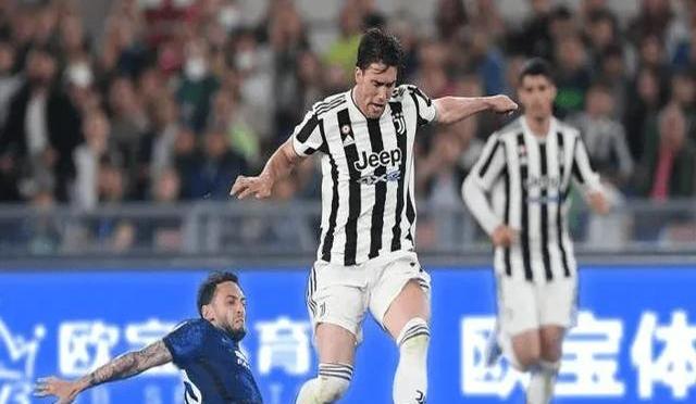 曼城轻松晋级,欧冠梦想继续 曼城轻松晋级,欧冠梦想继续