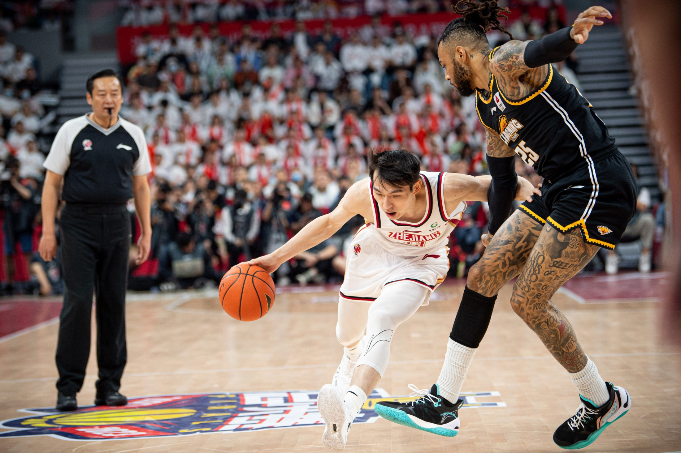 新疆男篮交战胜利,继续领先积分榜的简单介绍 新疆男篮交战胜利,继续领先积分榜的简单介绍