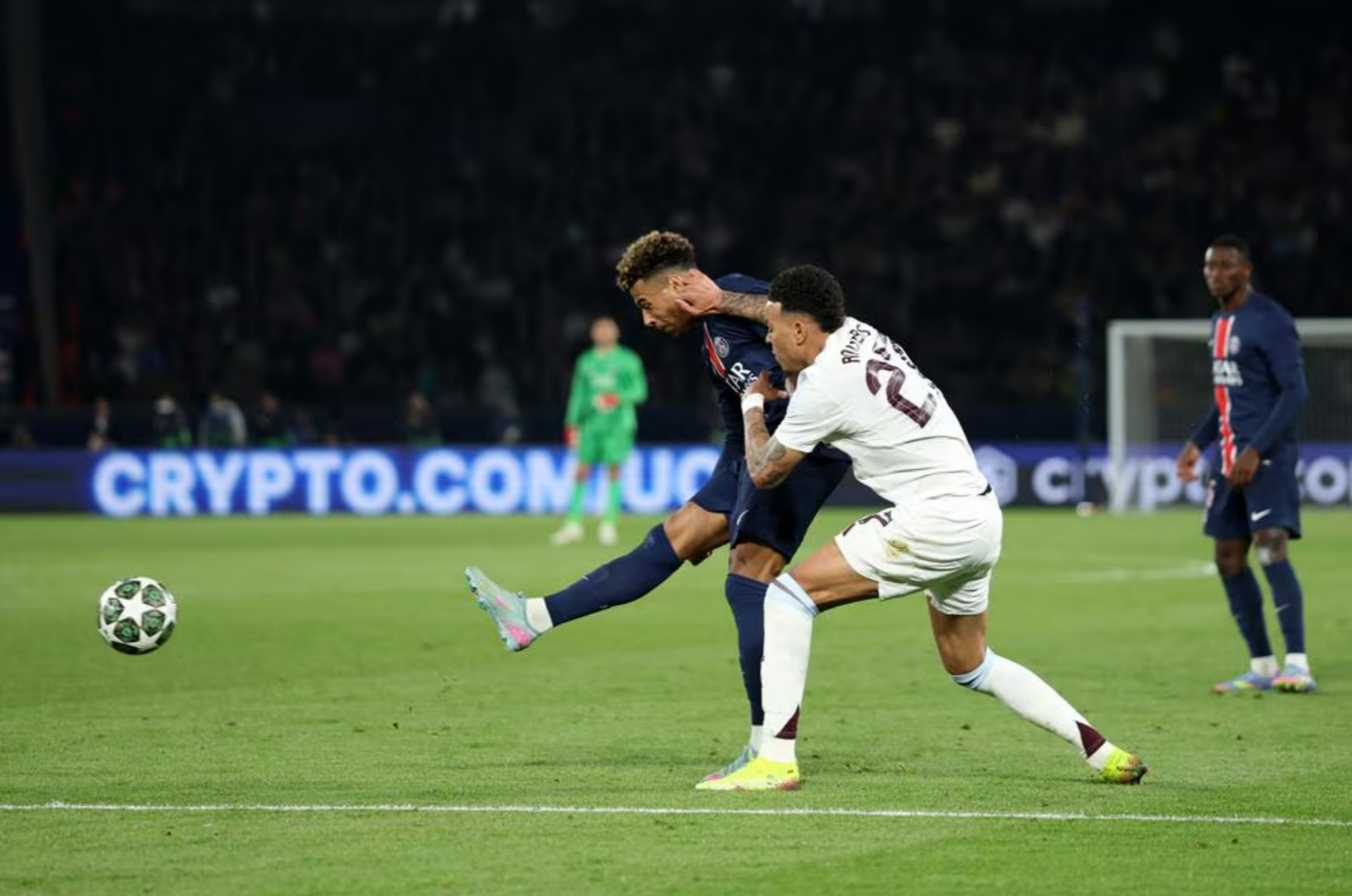 包含阿瓦里多反越防守，拉齐奥主场大胜锁定三分的词条