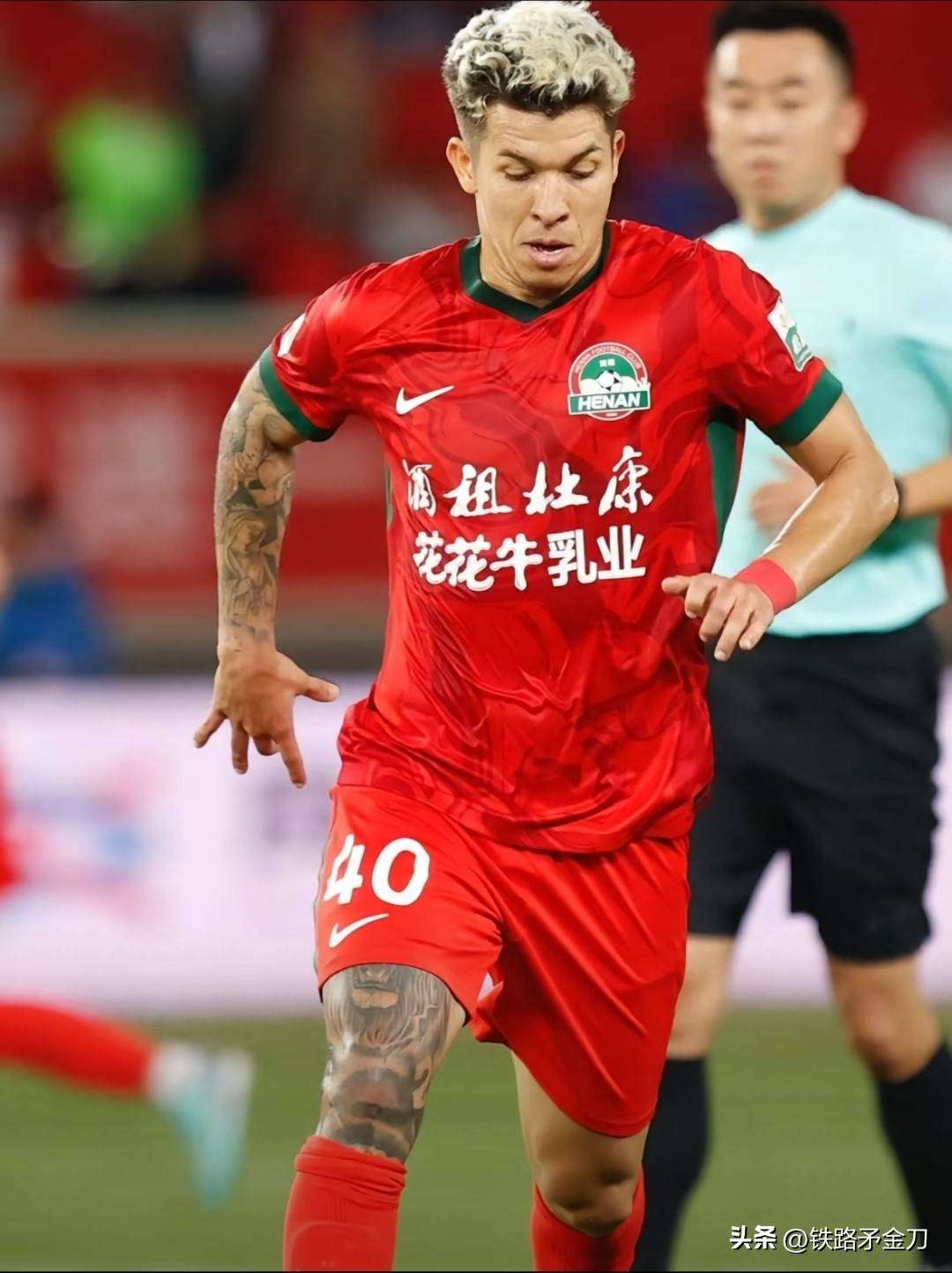 中超比赛球队心态脆弱,擦出万众瞩目火花 中超比赛球队心态脆弱,擦出万众瞩目火花