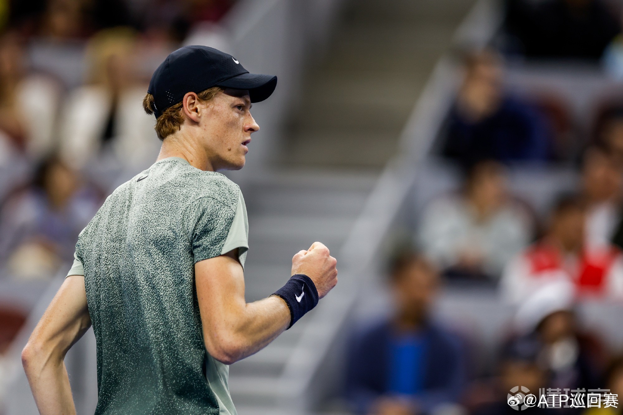 联合杯翻盘年终总决赛，辛纳高光表现的简单介绍