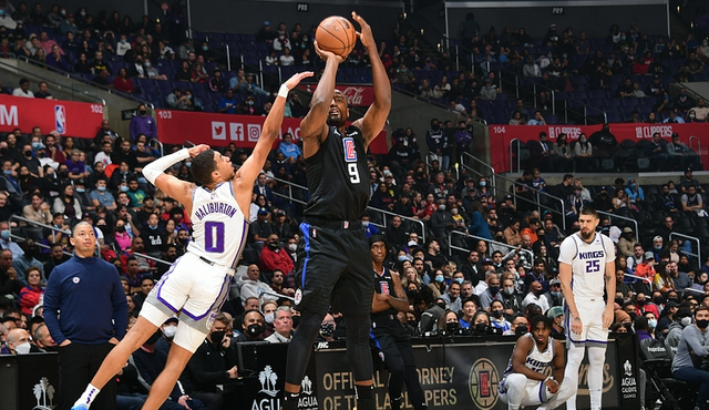 关于四川队绝杀魔术,字母哥统治全场的信息 关于四川队绝杀魔术,字母哥统治全场的信息