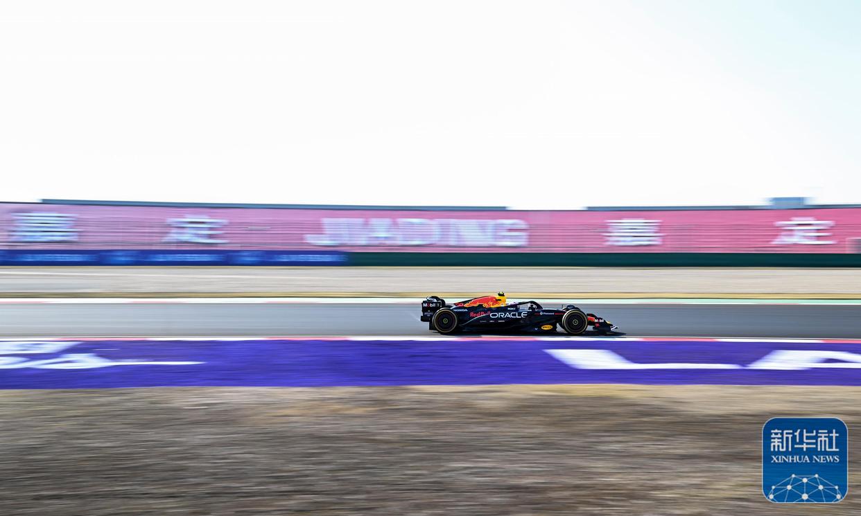 梅赛德斯力克红牛二队，阿隆索点燃赛场的简单介绍