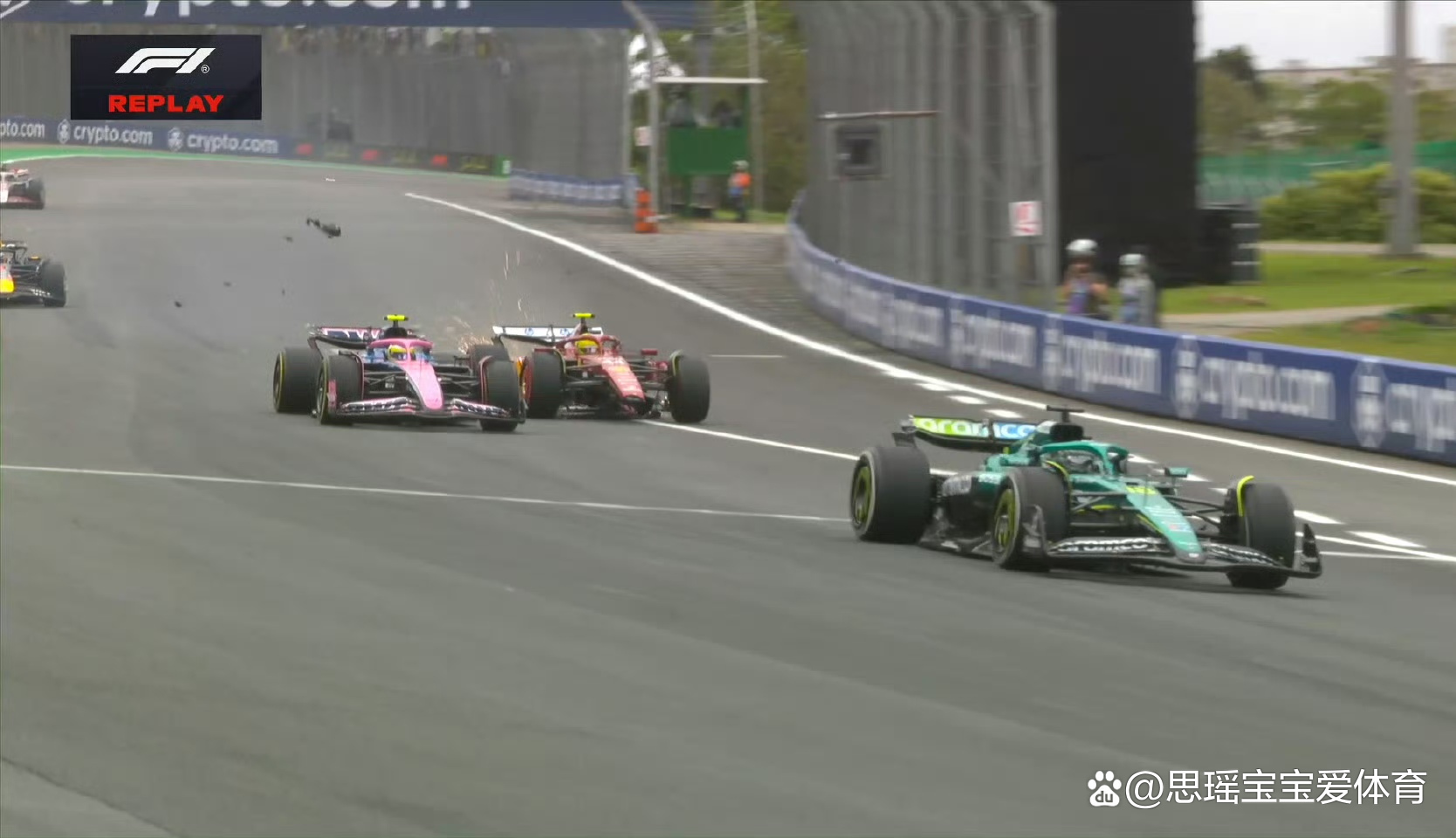 包含红牛二队逆转迈凯伦，维斯塔潘点燃赛场的词条