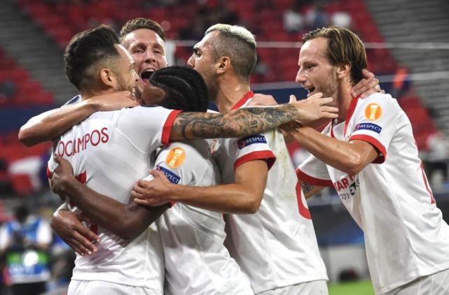 法国碾压塞维利亚，穆勒带队取胜